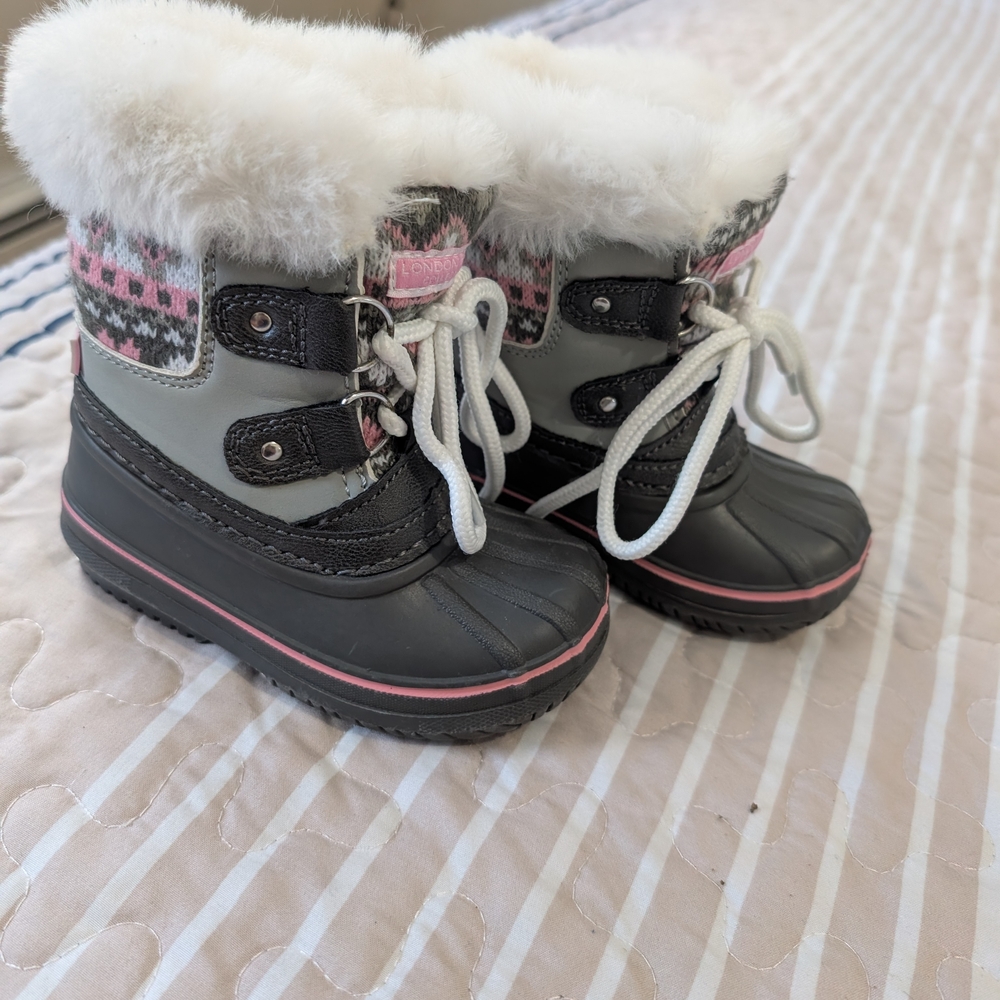 London Fog Kids Boots Black and Pink